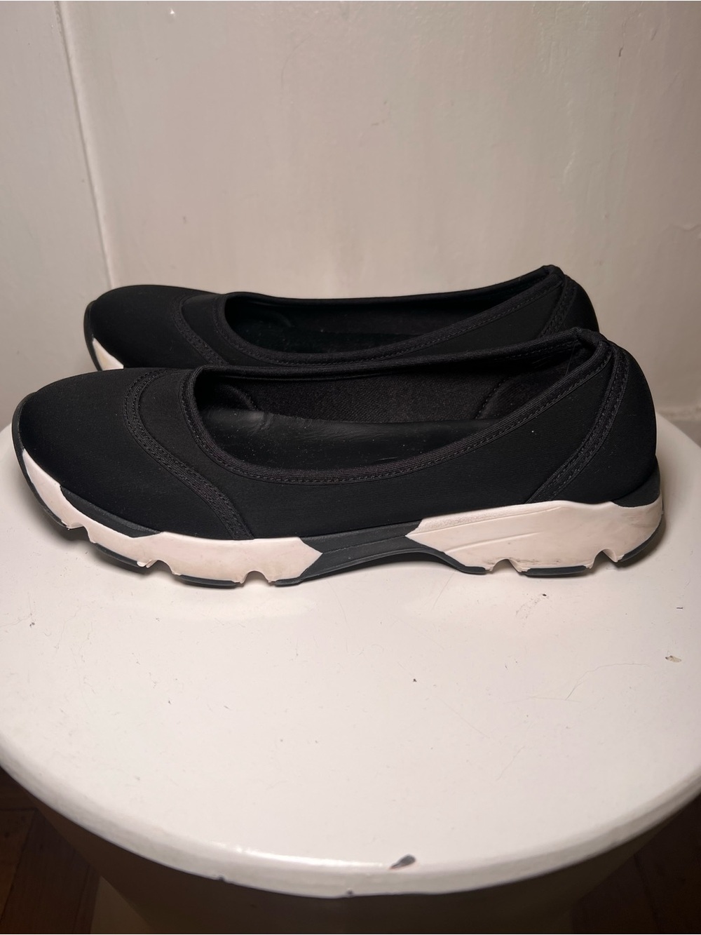 STAUD Women's Gino Ballet Glides. Size 38.